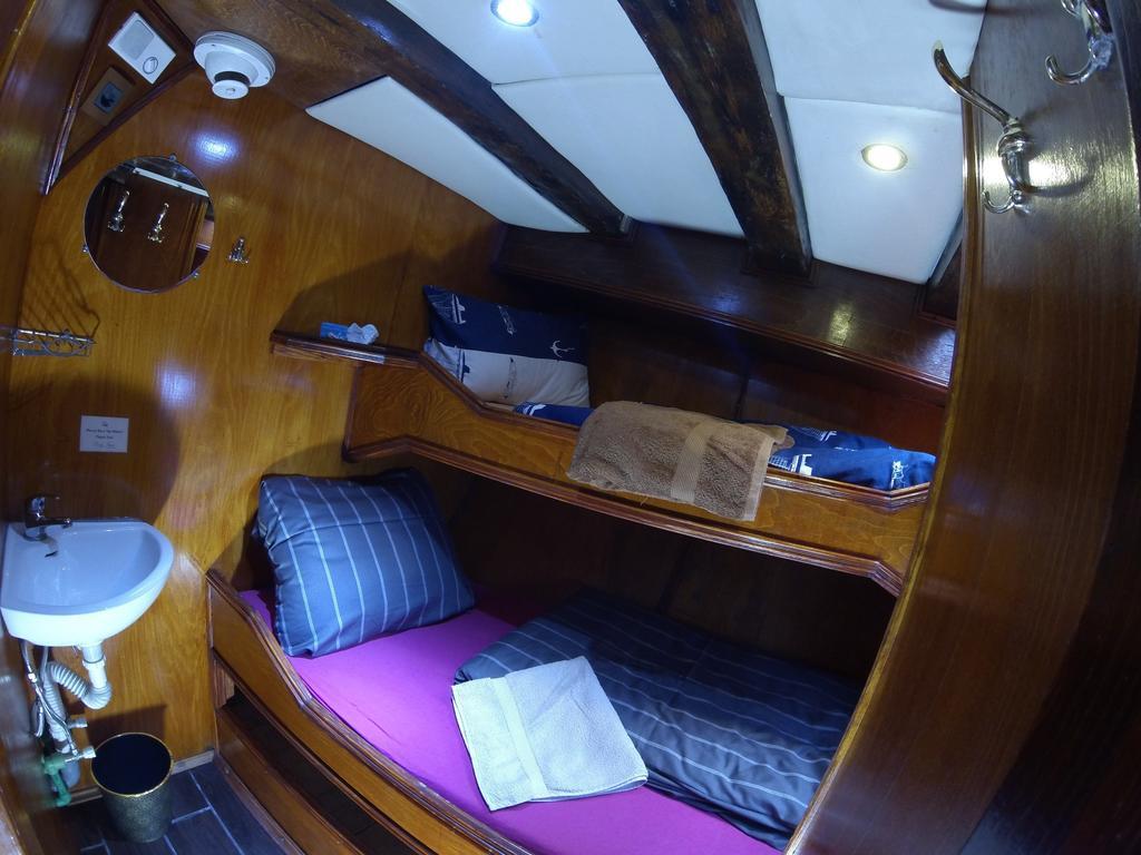 Отель Boat Ms Cutty Jean Слима Номер фото