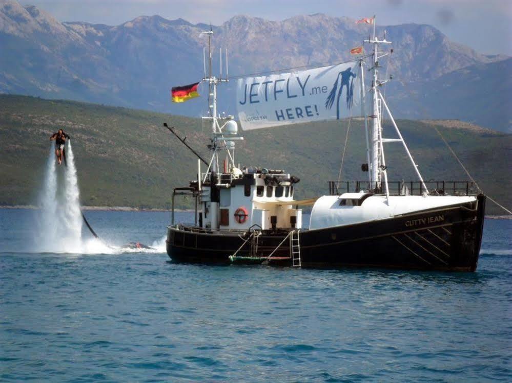 Отель Boat Ms Cutty Jean Слима Экстерьер фото